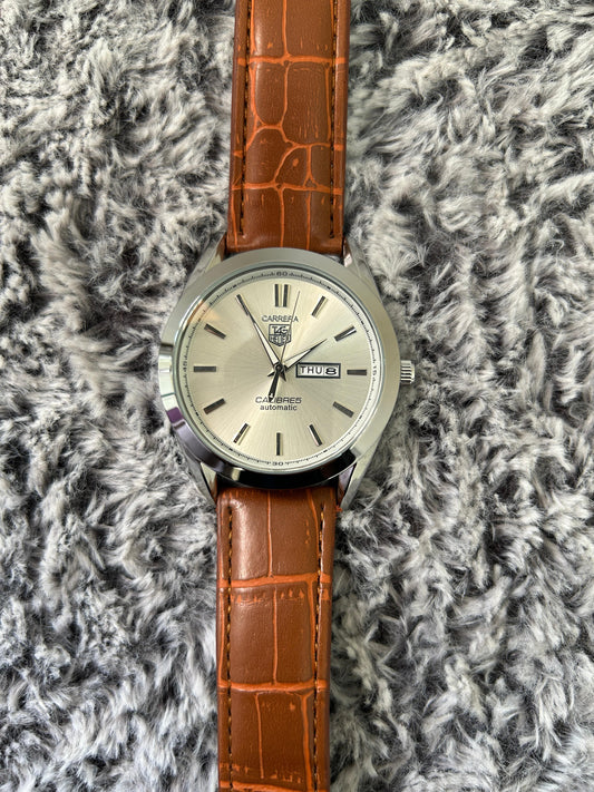 CAREERA 2.0 ⌚️